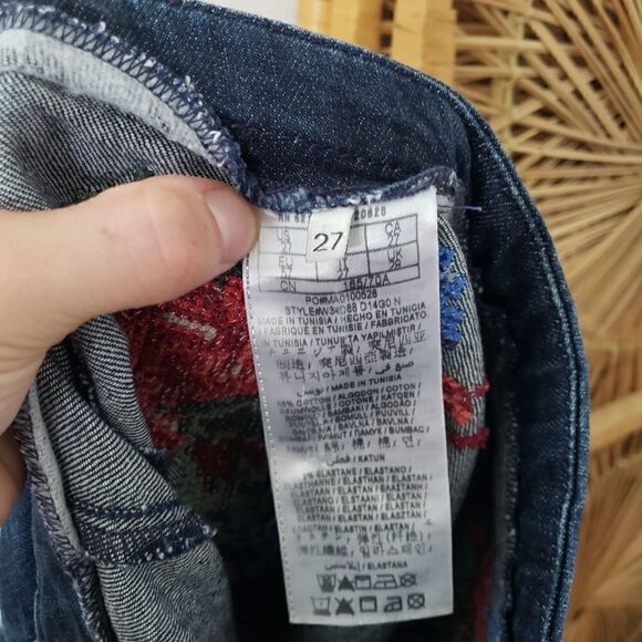 Guess Cross-stitch Embroidered Jean Mini Skirt 27 - Picture 5 of 7